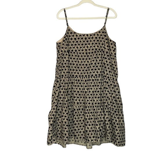 Levi’s tan and black floral star sundress. Size‎ 1X - Picture 2 of 10